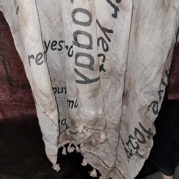 JC Sunny graphic long wrap Size OS - Picture 2 of 6